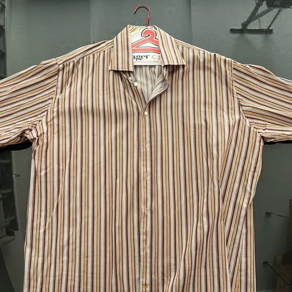 Great looking Thomas Dean 100% cotton mens dress shirt